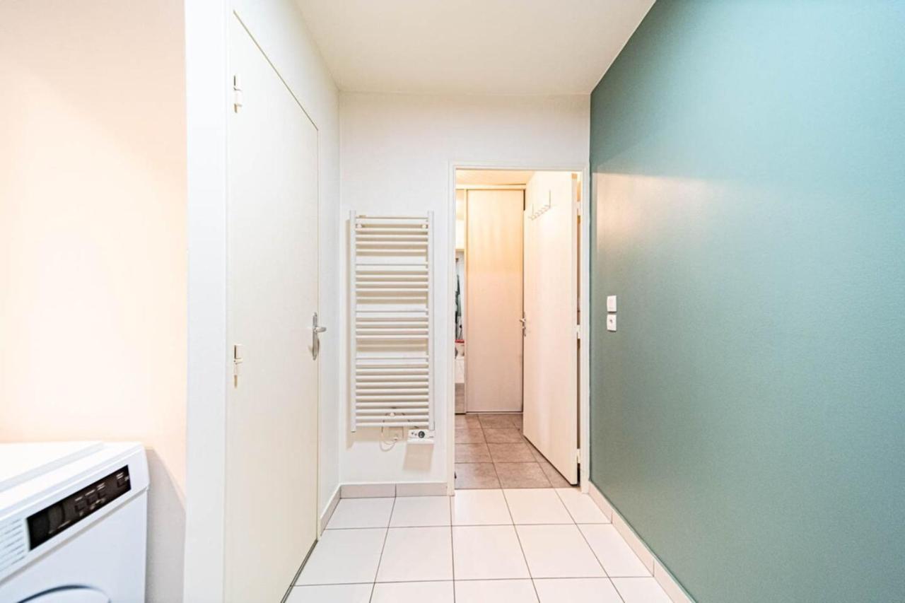 Le Petit Montel- Studio Avec Garage-Metro Valmy Lyon Exterior photo